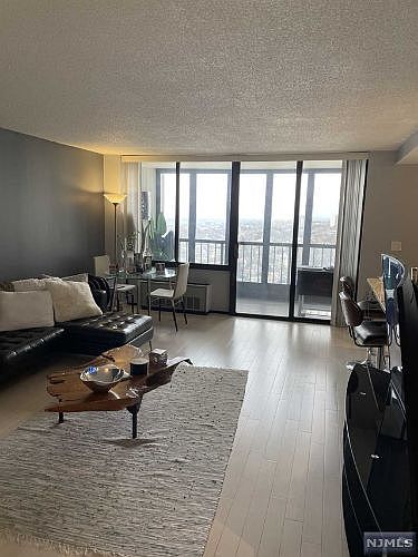 1st image of 300 Winston Dr APT 2123