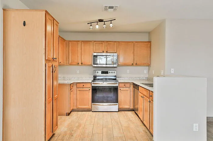 17420 W Calavar Rd — Photo 10