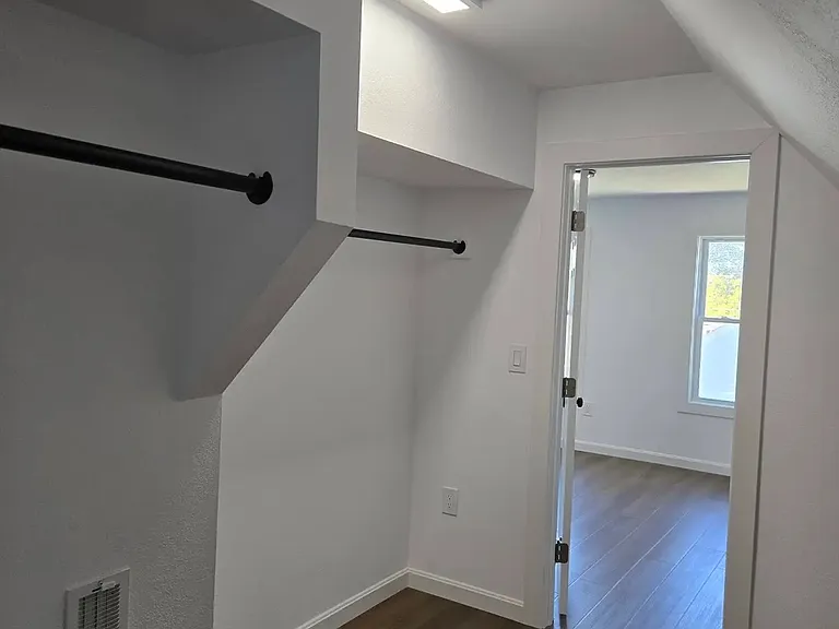 2210 Hampton Rd — Photo 11