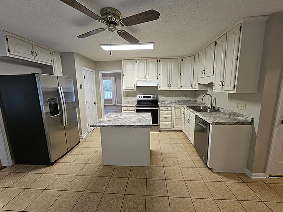 Kitchen from breakfast area