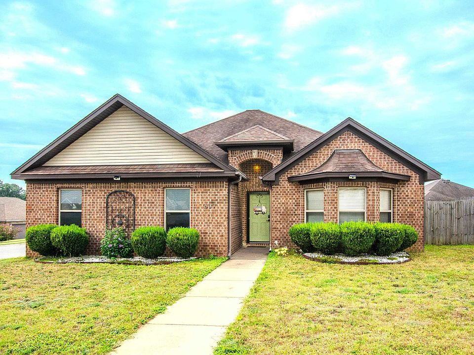 1st image of 607 Hideaway Cir