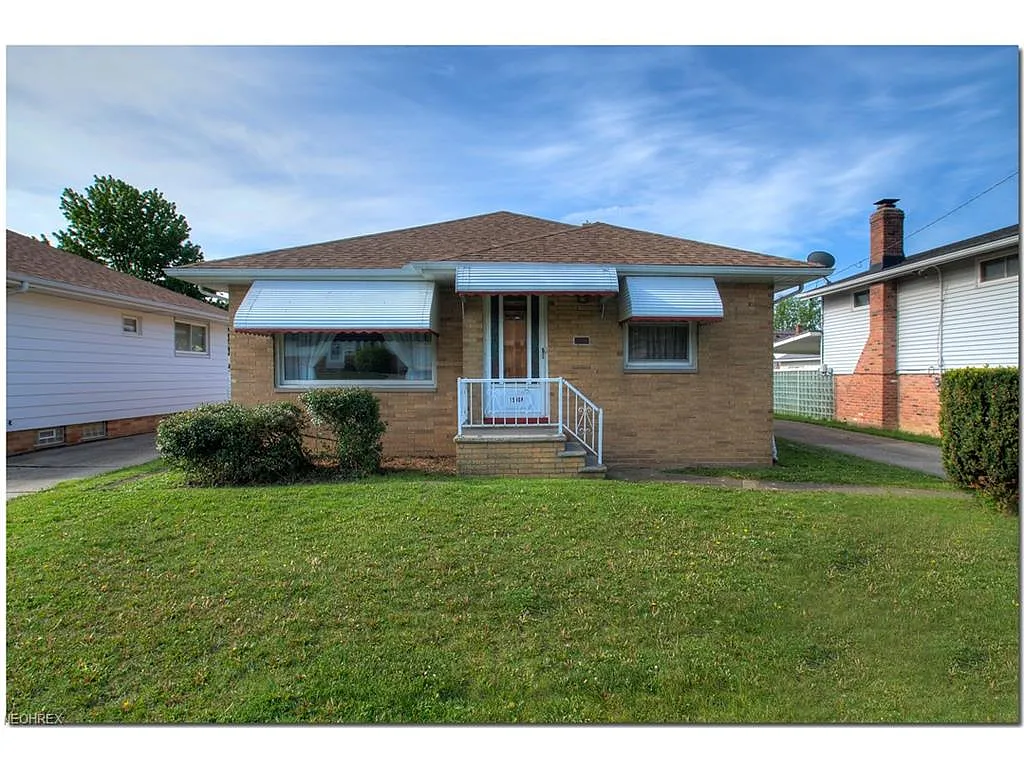 15908 Shirley Ave photo 1
