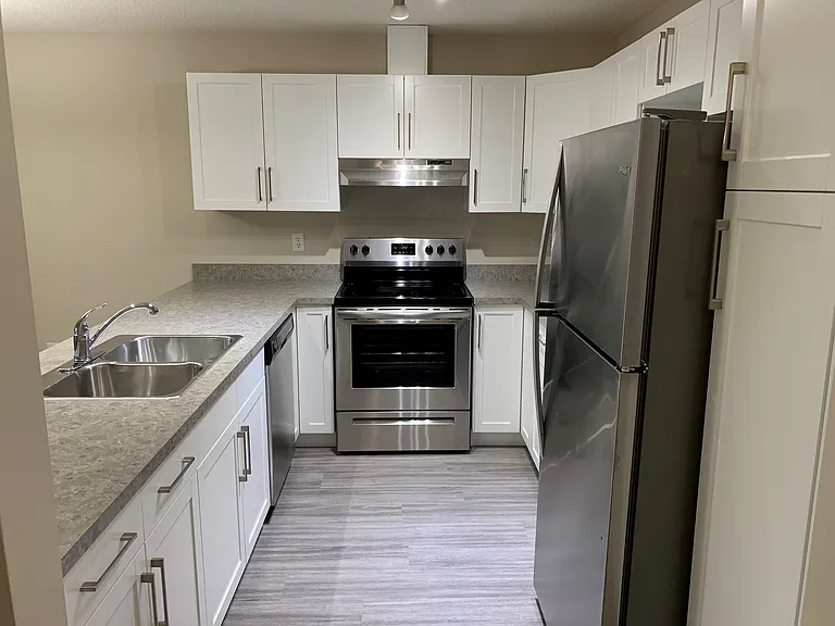 333 Warde Ave — Photo 28