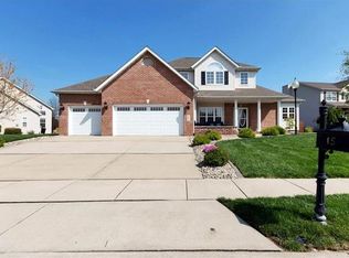 15 Rose Ct, Glen Carbon, IL 62034
