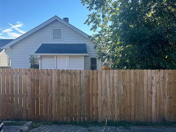 4th image of 1803 Boulevard Pl