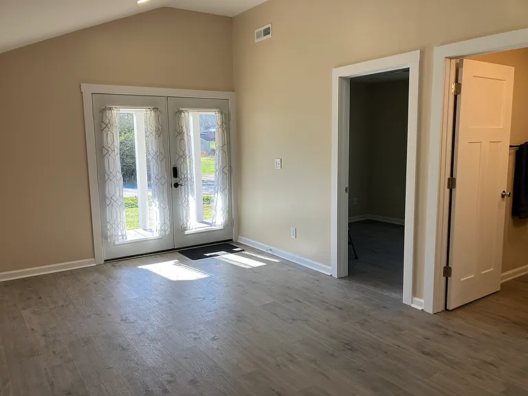 14 Haywood Ave — Photo 9