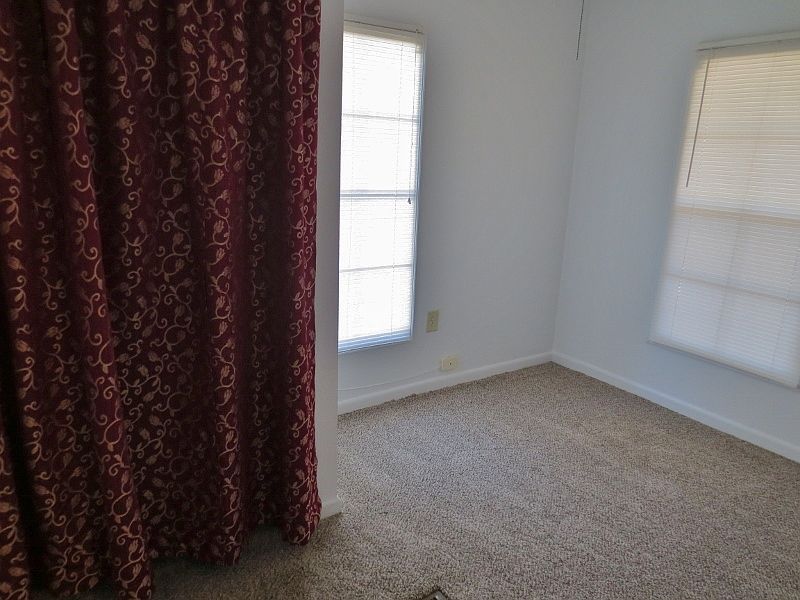 1st image of 576 SE Mayhall Ter