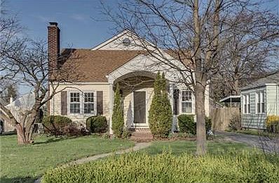 Adorable 1940s Bungalow in historic Irvington