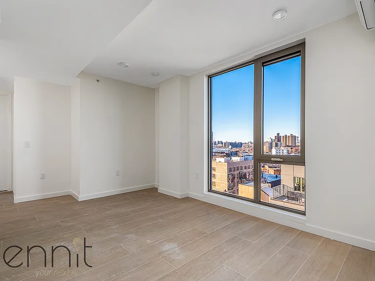 33 Little Nassau St #901 — Photo 2