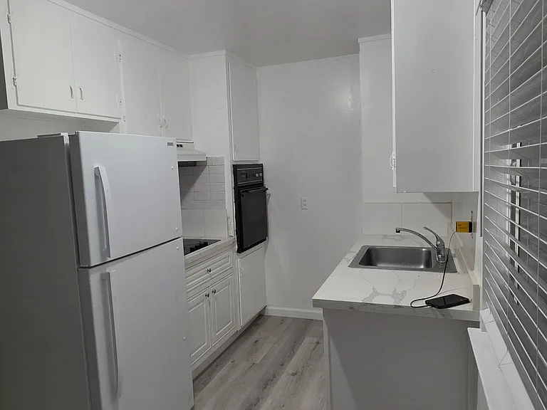 254 Pamela Ave #4 — Photo 13