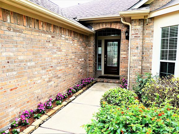 2nd image of 26615 Sandy Arbor Ln