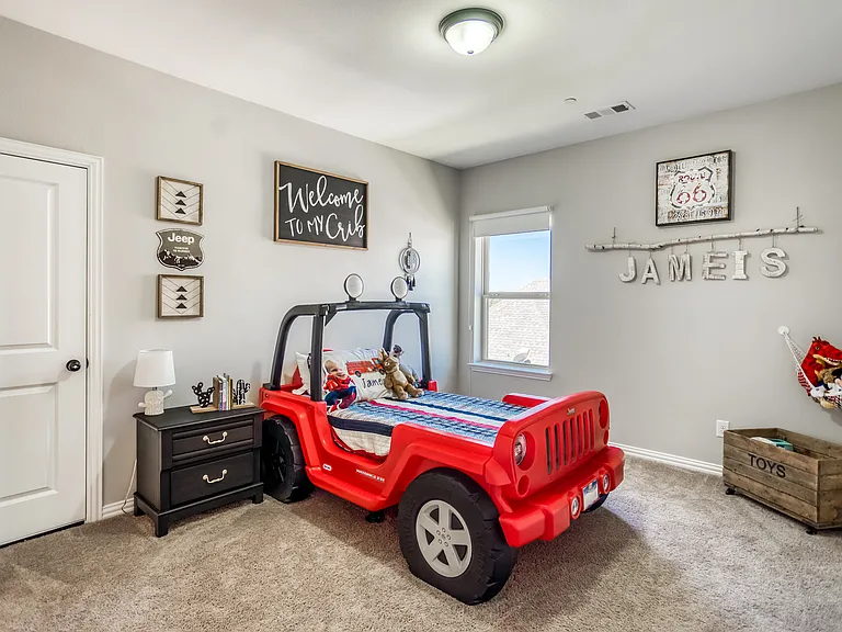 1208 Logan Trl — Photo 25