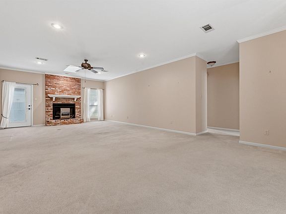 4th image of 1205 Kierre Dr