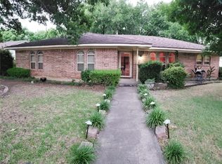111 S Capri Dr, Duncanville, TX 75116