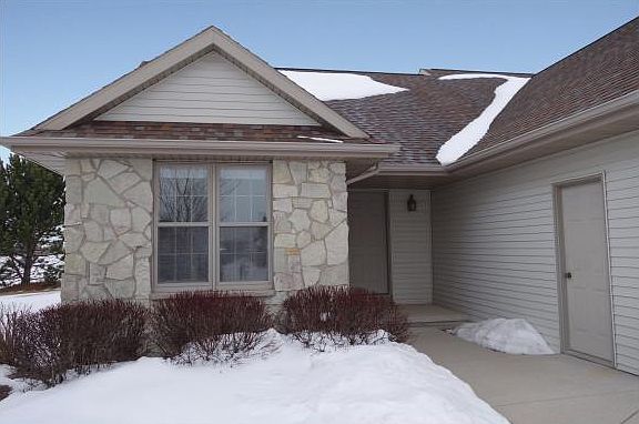 2nd image of W7077 Cobblestone Dr