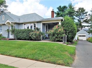2068 Kuser Rd, Hamilton, NJ 08690