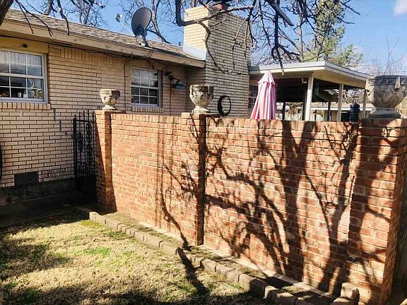 2nd image of 2210 NW 40th St