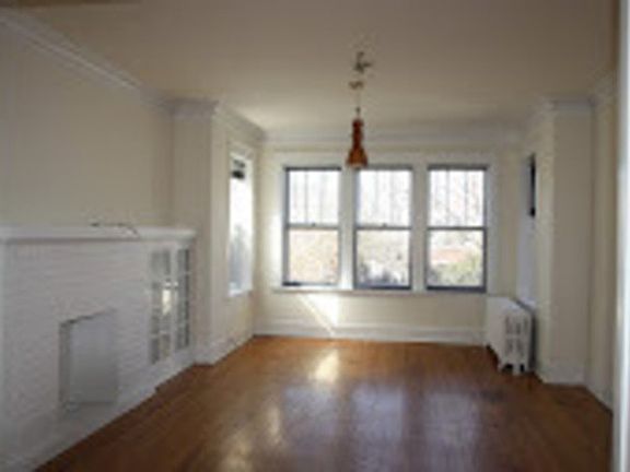 2nd image of 4135 N Francisco Ave