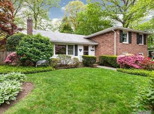 6 Davis Rd, Port Washington, NY 11050