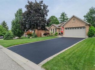 39 Russell Cres, Brant, ON N0E 1N0