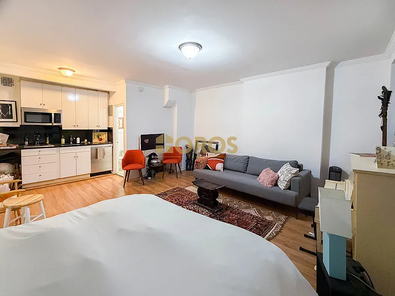38 Grand St #2C — Photo 4
