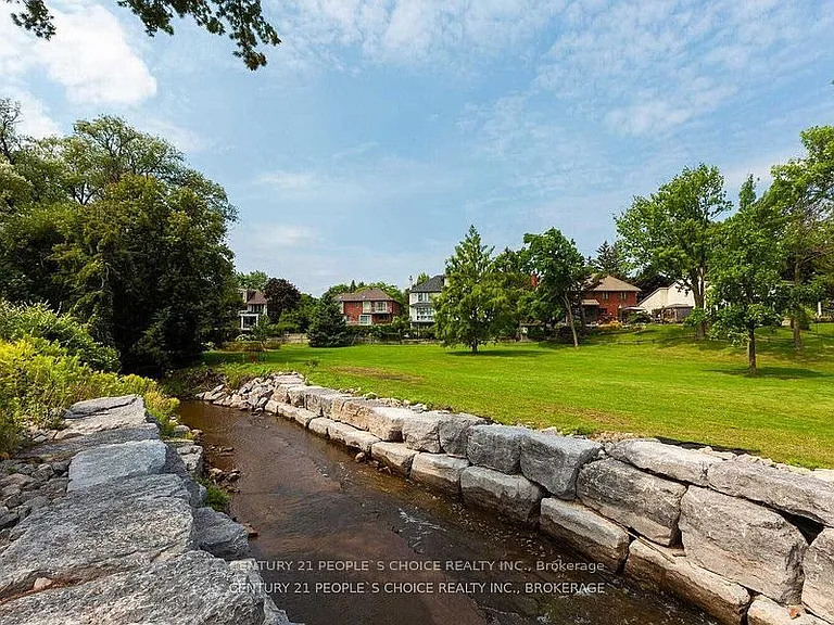 3242 Shelburne Pl — Photo 4