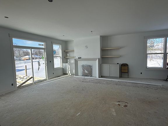 4th image of 581 Waterford Village Dr NW