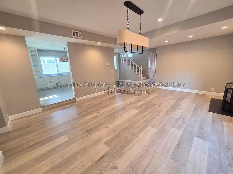 1728 Lake St — Photo 11