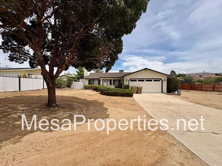 7891 Corona Ave — Photo 2