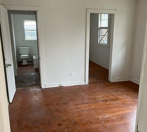 View from Livingroom into Bedroom