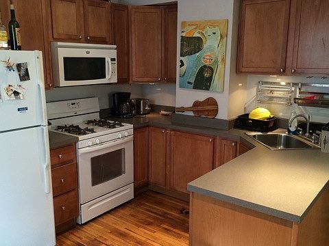 4th image of 2828 Girard Ave S