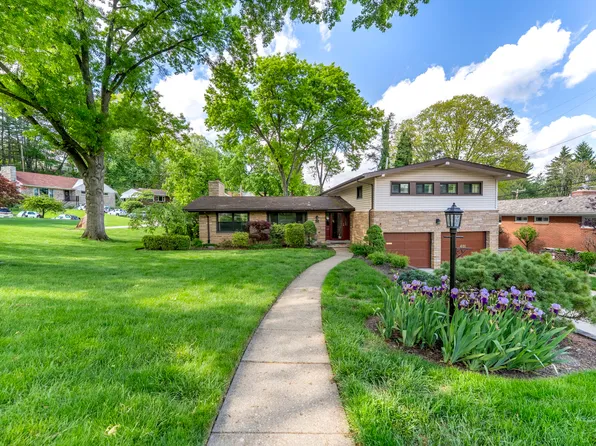 401 Kurt Dr, Pittsburgh, PA 15243