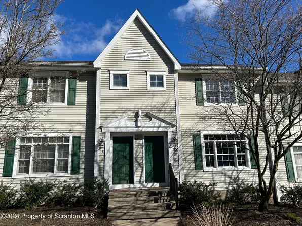 15 Lakeside Cmns, Clarks Summit, PA 18411