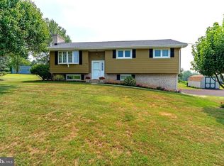 2212 Rissermill Rd, Mount Joy, PA 17552