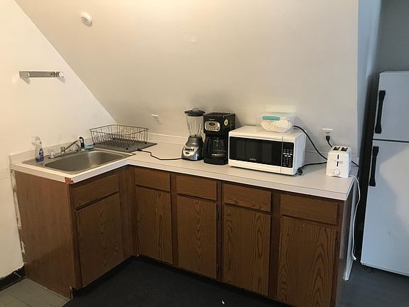 4th image of 5551 Hillcrest Ave