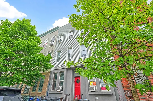 Rented by Brownstone Property Group | media 1