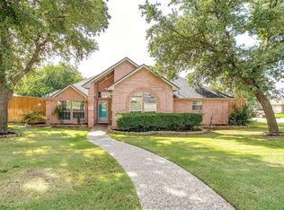 509 Arbor Lawn Dr, Burleson, TX 76028