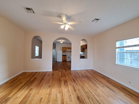 4th image of 2641 Gravier St #C
