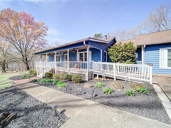 3rd image of 1268 Riverbend Rd
