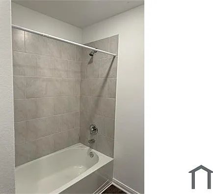 11014 Eyelet Hbr — Photo 4