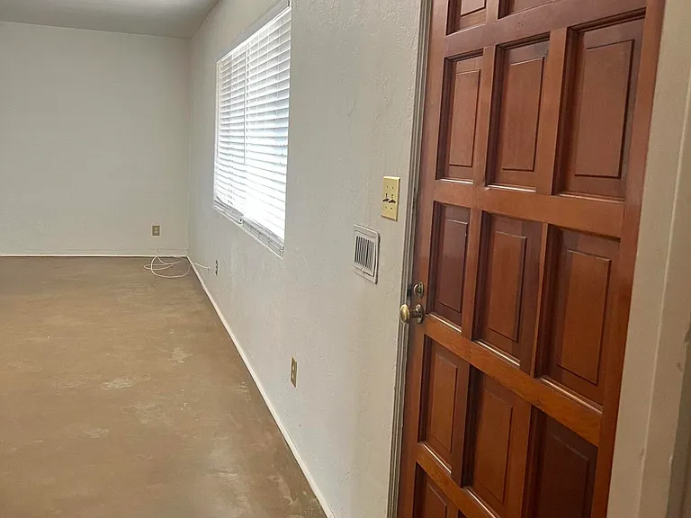 117 N Sawtelle Ave — Photo 9