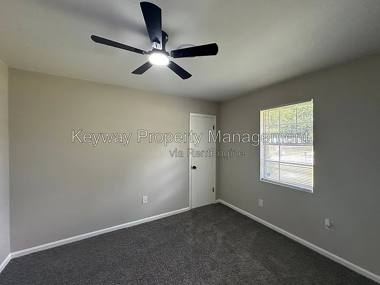 3606 Columbine Dr — Photo 7