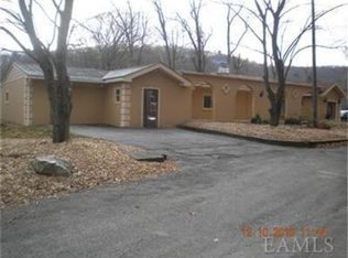 37 Roa Hook Rd, Cortlandt Manor, NY 10567