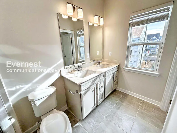 4539 Camfield Ln — Photo 9
