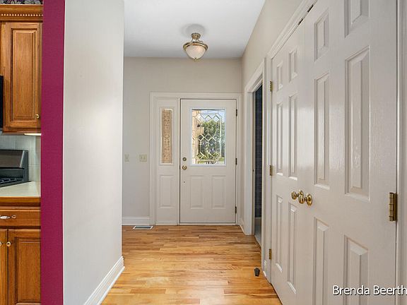 5th image of 4011 Del Mar Village Ct SW