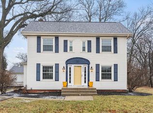 1615 Barberry Hl, Fort Wayne, IN 46802