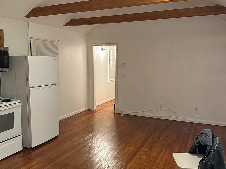 198 South St — Photo 3