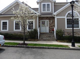 34 Tides Ln, Staten Island, NY