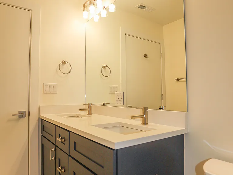 2230 W Wilson Ave #GW — Photo 11