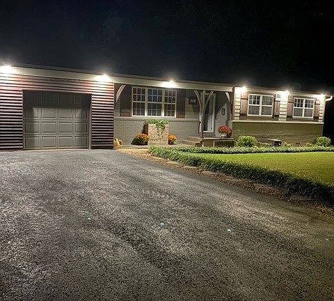 5th image of 905 NW 10th St